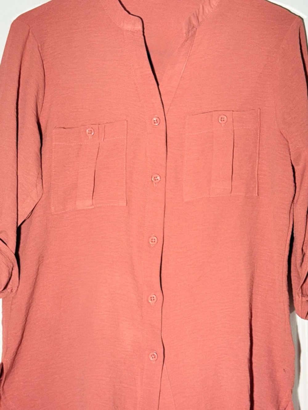 Women's Rose Clay Roll-Tab Sleeve Blouse Button Up Top - Size M - Picture 2 of 5